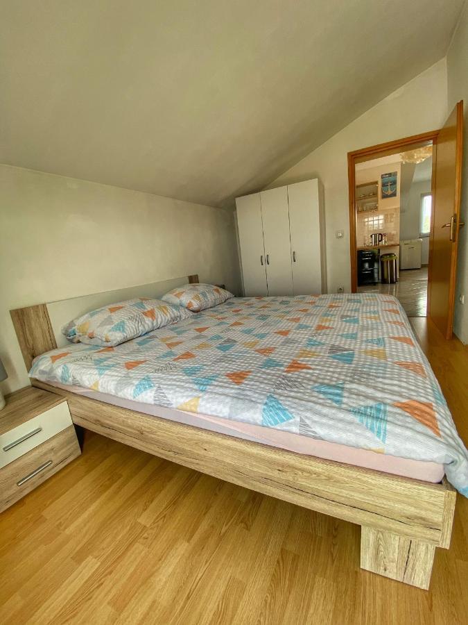 Appartaments Lion Apartment *